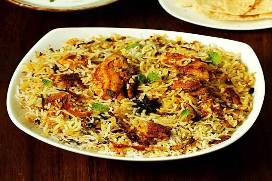 CHICKEN BIRYANI 